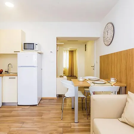 Stunning In With Wifi Apartment