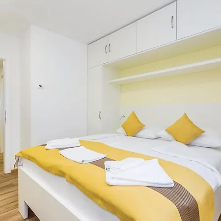 1 Bedroom Gorgeous In *